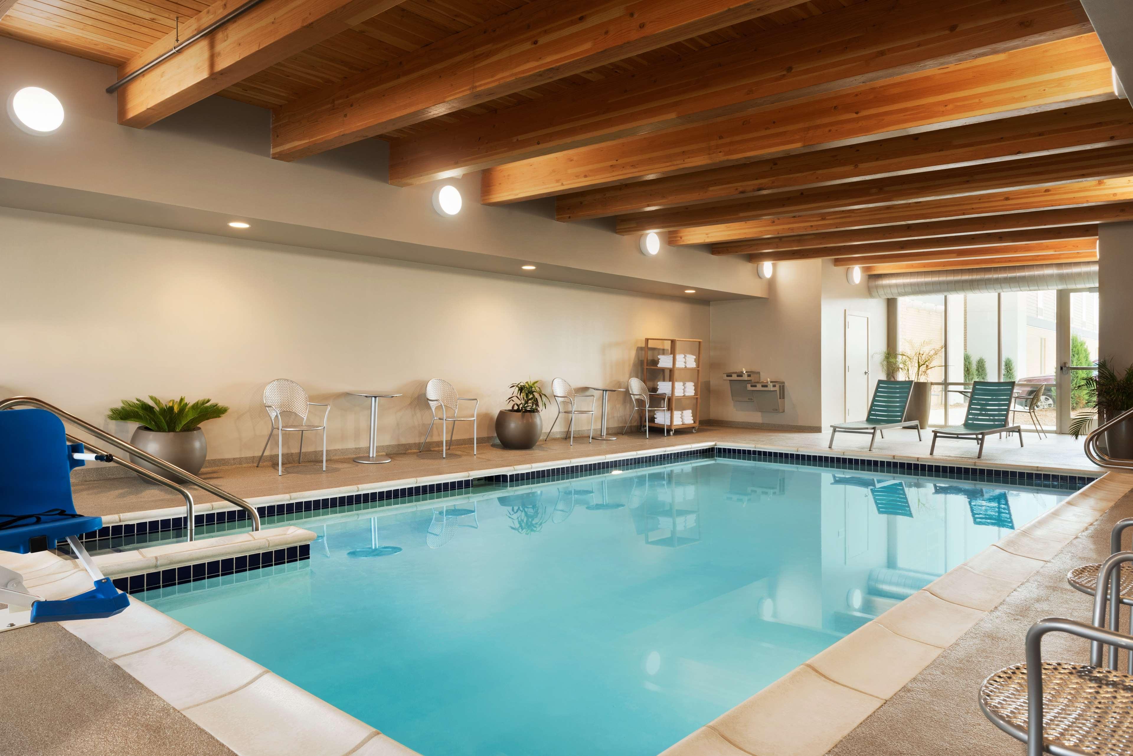 Home2 Suites By Hilton Milwaukee Brookfield Waukesha Bagian luar foto