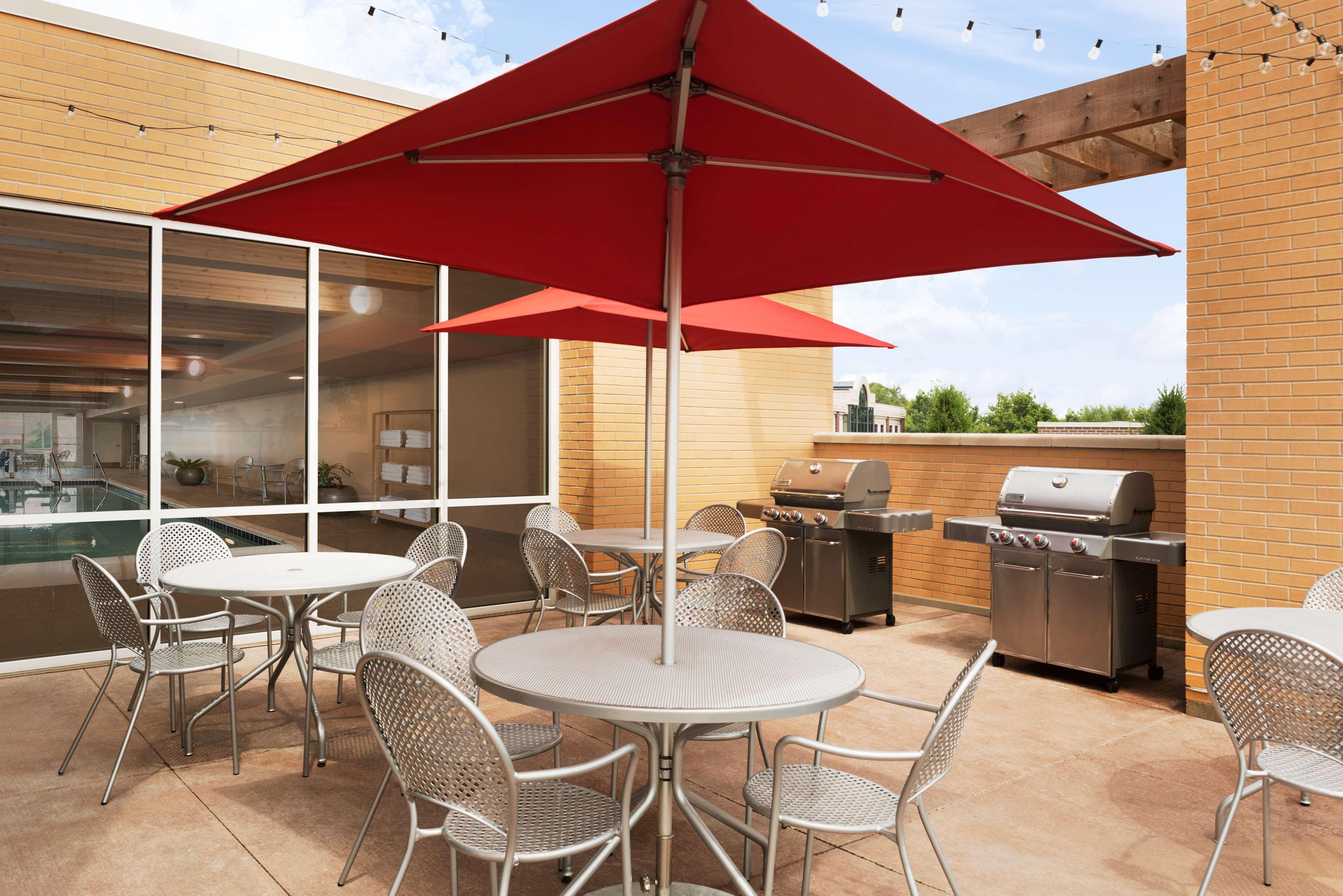 Home2 Suites By Hilton Milwaukee Brookfield Waukesha Bagian luar foto