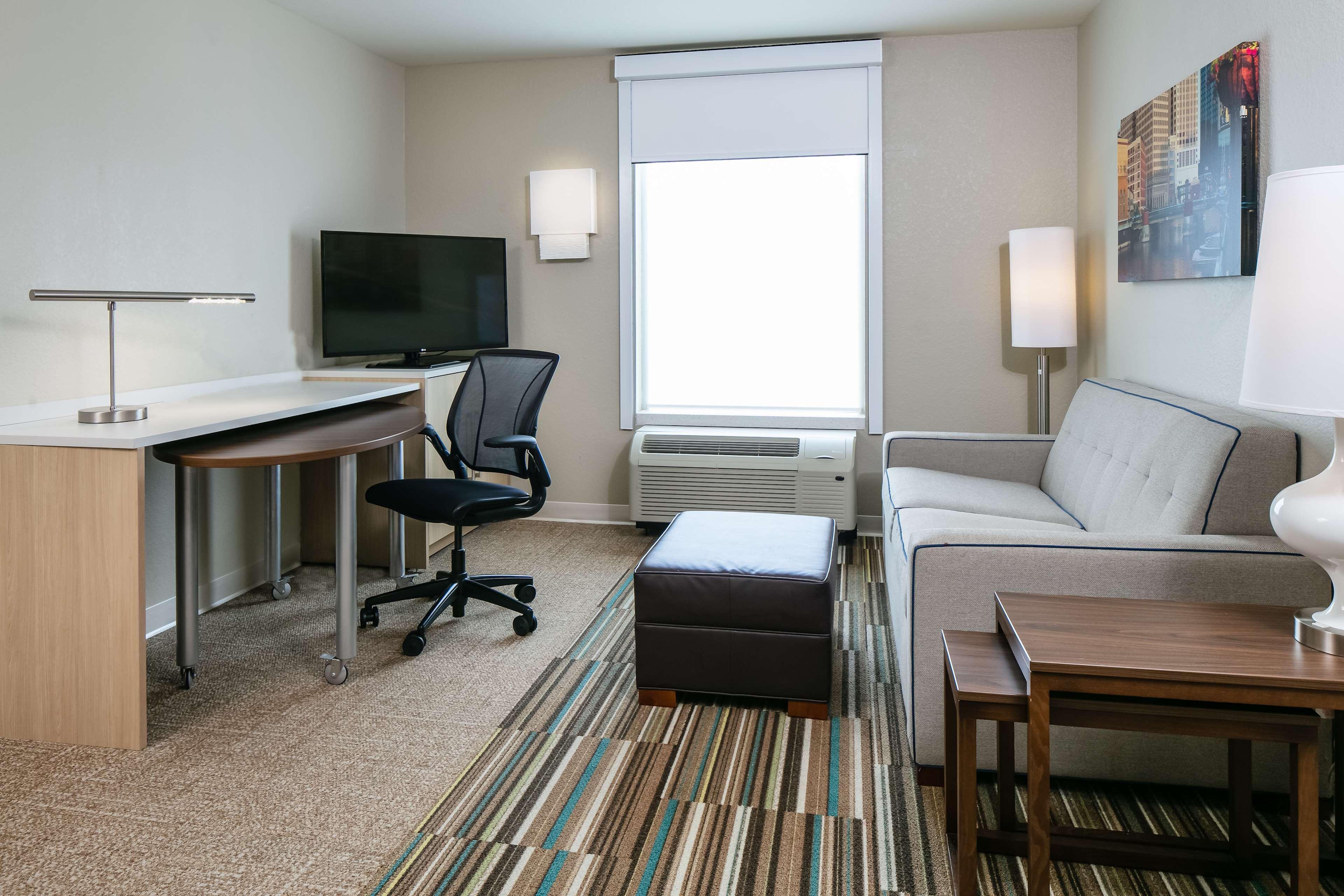 Home2 Suites By Hilton Milwaukee Brookfield Waukesha Bagian luar foto