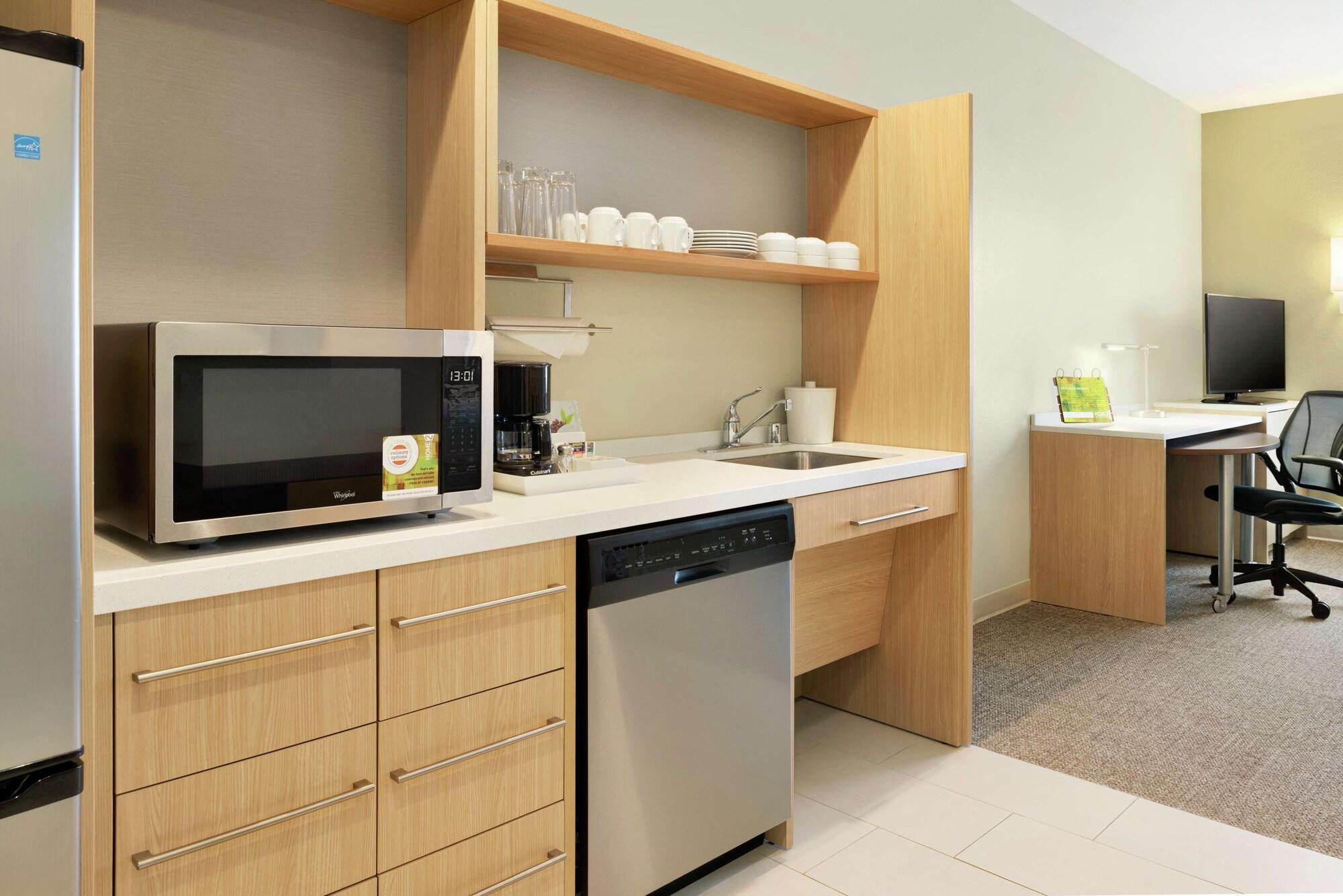 Home2 Suites By Hilton Milwaukee Brookfield Waukesha Bagian luar foto