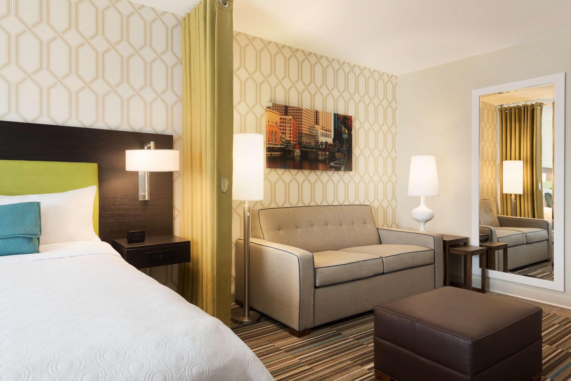Home2 Suites By Hilton Milwaukee Brookfield Waukesha Bagian luar foto